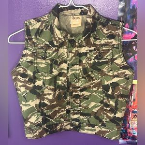 GSIIS L Girls Camo Vest